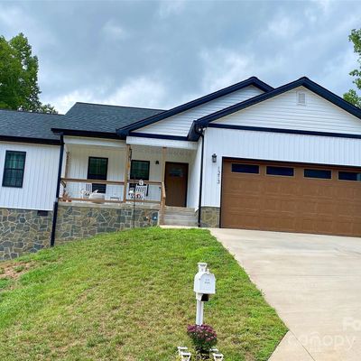 1213 Winter Pl Sw, Lenoir, NC 28645