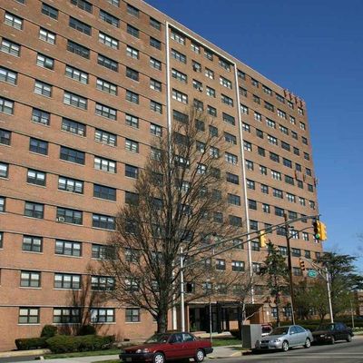 1225 Kennedy Blvd # 2 B, Bayonne, NJ 07002