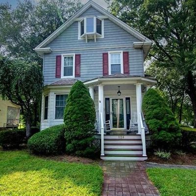 126 Grant Ave, Cresskill, NJ 07626