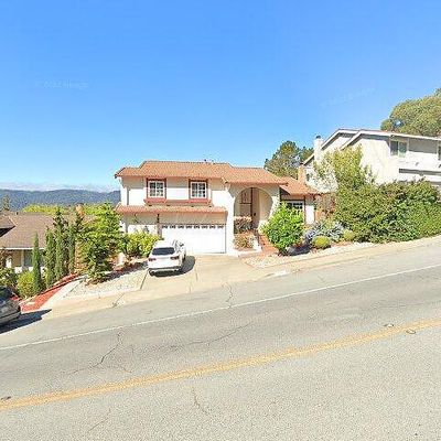 1272 Crestview Dr, San Carlos, CA 94070