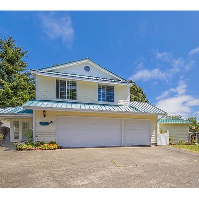 1288 Seacrest Dr, Bandon, OR 97411