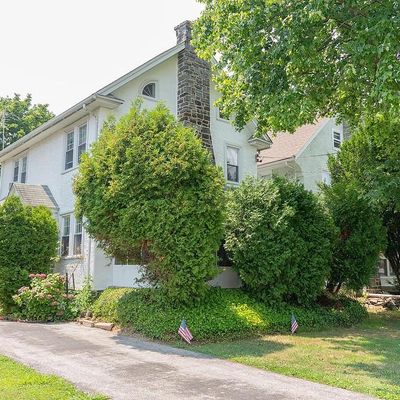 130 Shelbourne Rd, Havertown, PA 19083