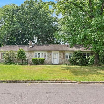 130 Woodland Rd, Huntingdon Valley, PA 19006