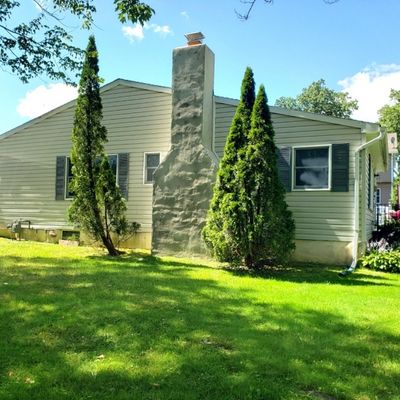 115 Lake Shore Dr, Lake Hiawatha, NJ 07034