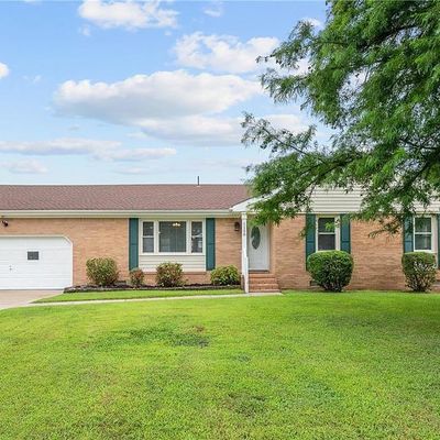 1158 Sharon Dr, Chesapeake, VA 23320