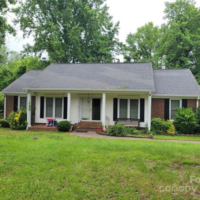 1181 Huntsmoor Dr, Gastonia, NC 28054