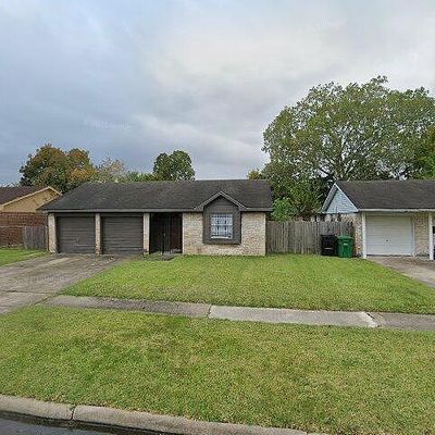 11814 Bay Cedar Dr, Houston, TX 77048