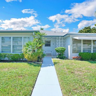 1192 S Drive Cir, Delray Beach, FL 33445