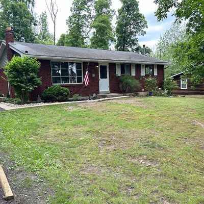 1195 Peevy Rd, East Greenville, PA 18041