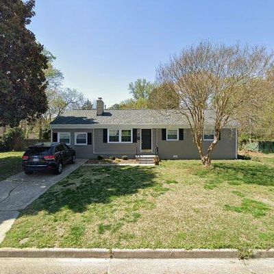 12 Fairway Ln, Newport News, VA 23606