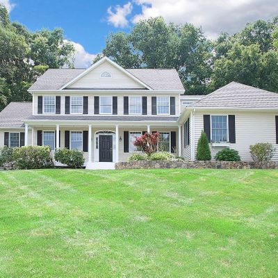 12 Nancy Ln, Brookfield, CT 06804