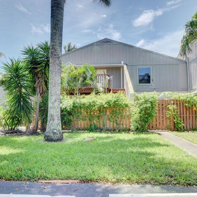 14 Crossings Cir, Boynton Beach, FL 33435