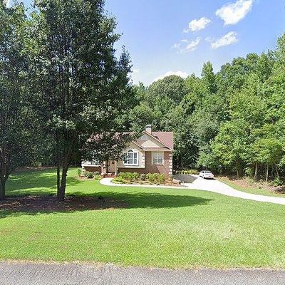 140 Carriage Gate Dr, Sharpsburg, GA 30277