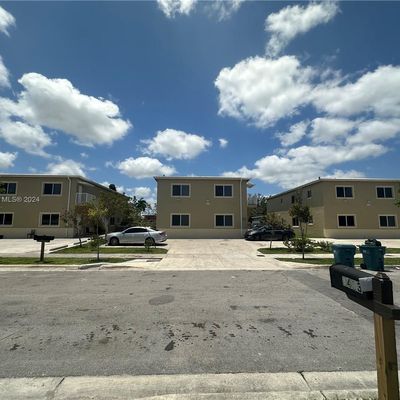 1402 Nw 1 St Ct, Homestead, FL 33034