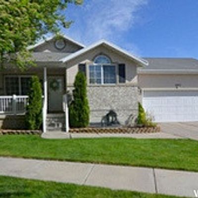 1403 W Silvercreek Dr, Layton, UT 84041