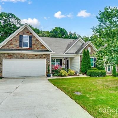 141 Planters Dr, Statesville, NC 28677