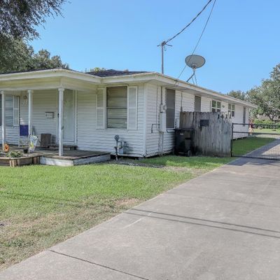 1411 N 20 Th St, Nederland, TX 77627