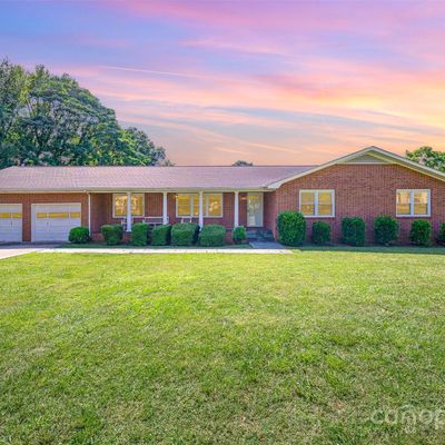 1418 Oakwood Ave, Kannapolis, NC 28081