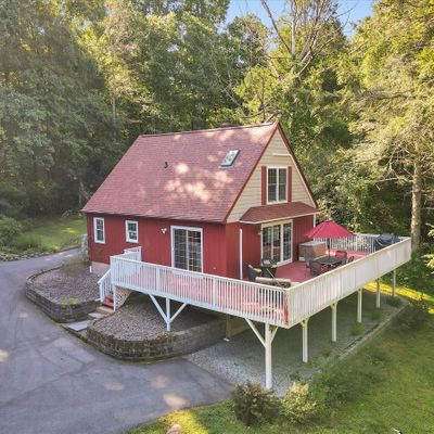 142 E Haddam Colchester Tpke, Moodus, CT 06469