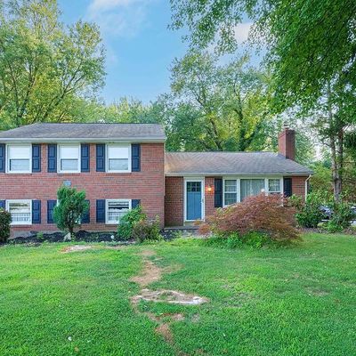 1420 Bradford Ln, Wayne, PA 19087