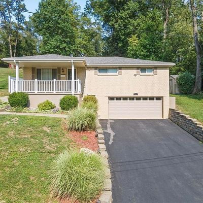 14201 Caroline Dr, Irwin, PA 15642