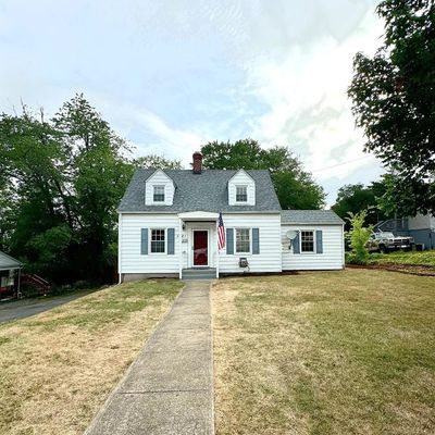 1421 Broad St, Altavista, VA 24517