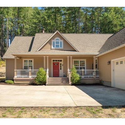 1426 Cleveland Loop Dr, Roseburg, OR 97471