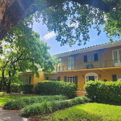 1426 Robbia Ave, Coral Gables, FL 33146