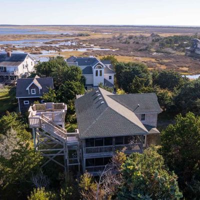 145 Sarah Ellen Dr, Ocracoke, NC 27960