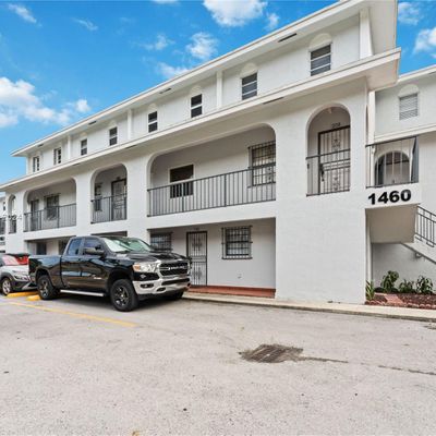 1460 W 43rd Pl, Hialeah, FL 33012