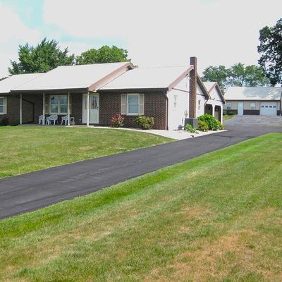 1461 Roxbury Rd, Shippensburg, PA 17257