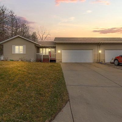 15 10 Th Ave Se, Faribault, MN 55021