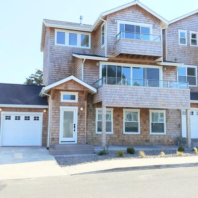 15 Avenue I, Seaside, OR 97138