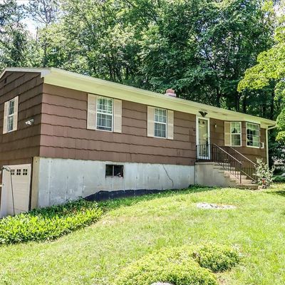 15 Aspetuck Pines Dr, New Milford, CT 06776