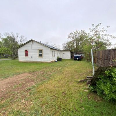 1301 S Walker St, Belton, TX 76513