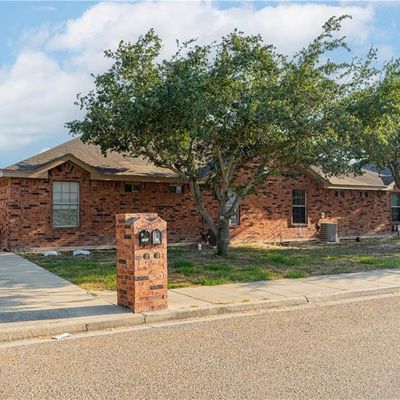 1302 Prosperity Dr, Edinburg, TX 78541