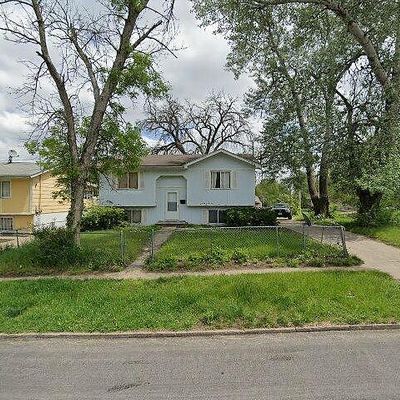 1305 Stewart St, Des Moines, IA 50316