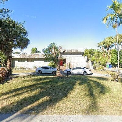 13050 N Calusa Club Dr, Miami, FL 33186