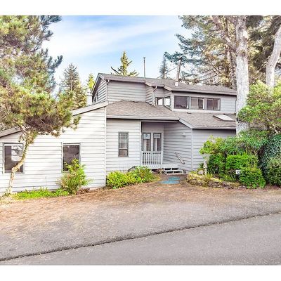 131 E Bay Point Rd, Gleneden Beach, OR 97388