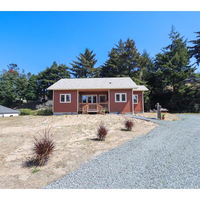 1310 Riverside Dr Ne, Bandon, OR 97411