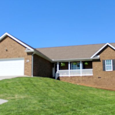 1316 Tomahawk Dr, Maryville, TN 37803