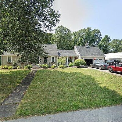 132 Pinecrest Dr, North Kingstown, RI 02852