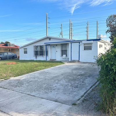 1321 W 1 St St, Riviera Beach, FL 33404