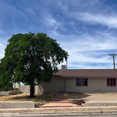 1323 Apodaca St Sw, Albuquerque, NM 87121