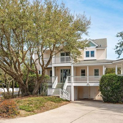 134 Four Seasons Ln, Kitty Hawk, NC 27949