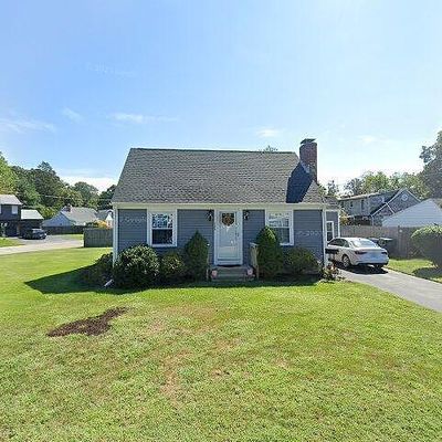 136 Circuit Dr, Warwick, RI 02889