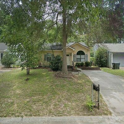 136 Lake Pointe Dr, Warner Robins, GA 31088