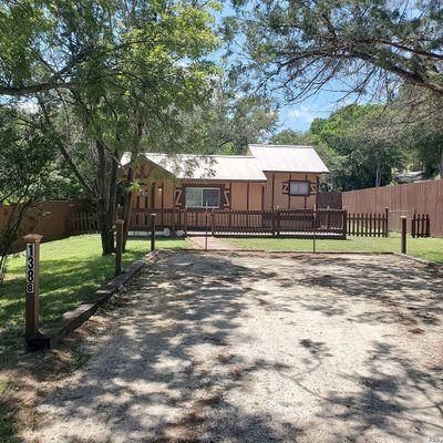 138 Grey Moss Ct, Ingram, TX 78025