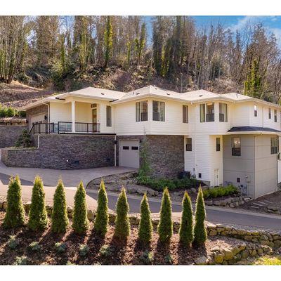 13864 Clackamas River Dr, Oregon City, OR 97045