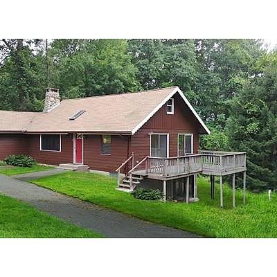 161 General Knox Rd, Russell, MA 01071